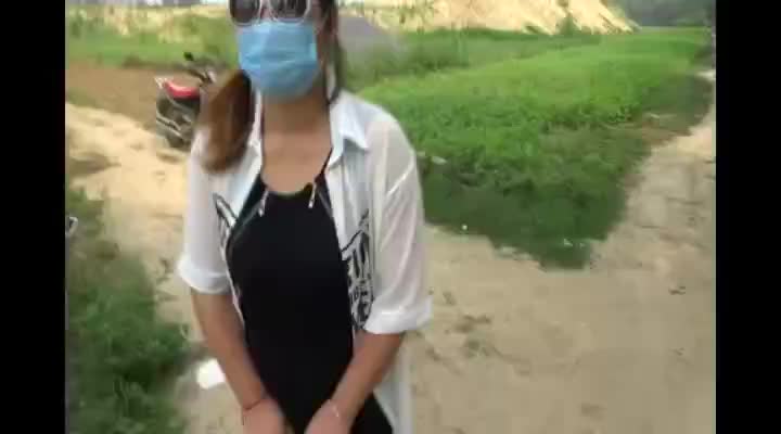 户外搭讪爱钱美女